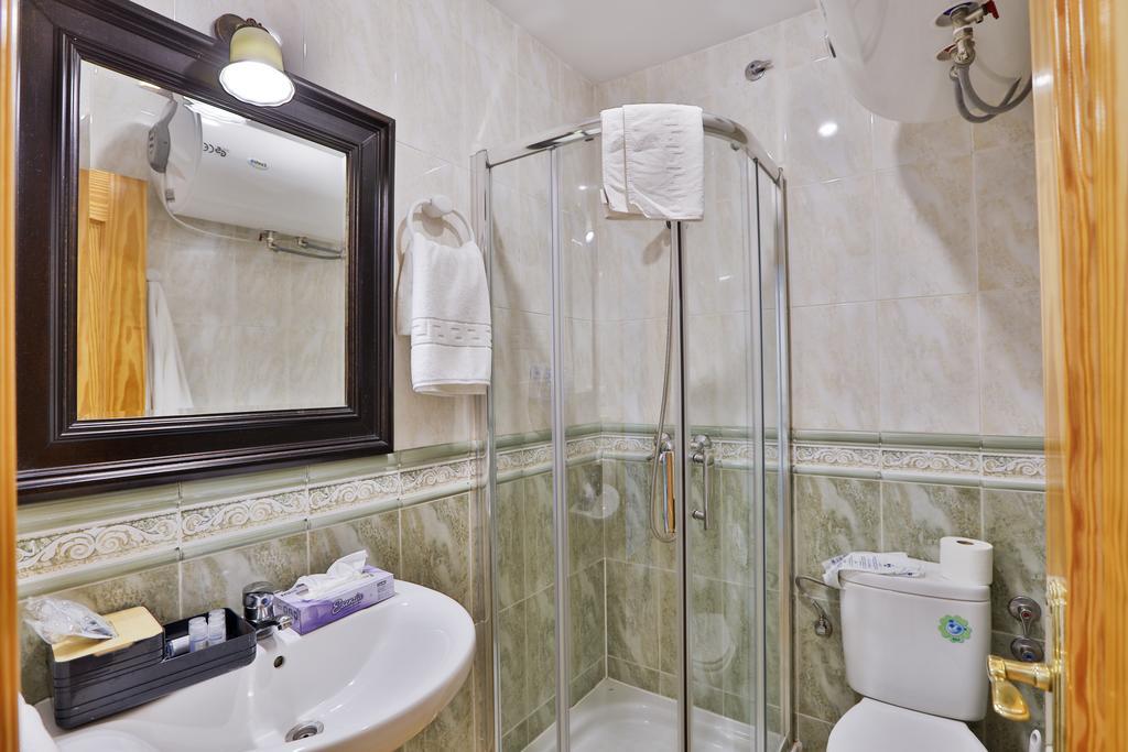 Apartamentos Castillo Cazorla Bagian luar foto
